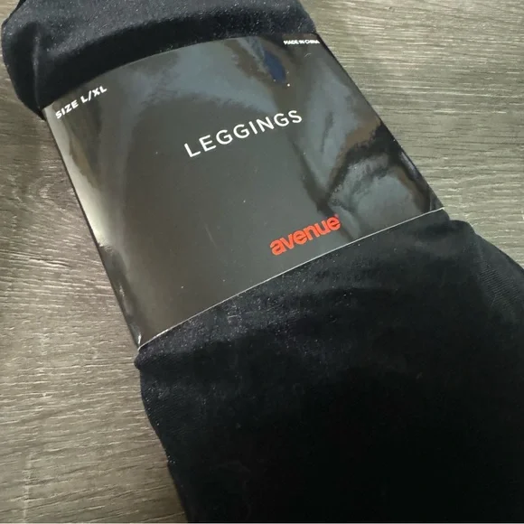 NWT Avenue Black Velvet Leggings size L/XL - Picture 4 of 4